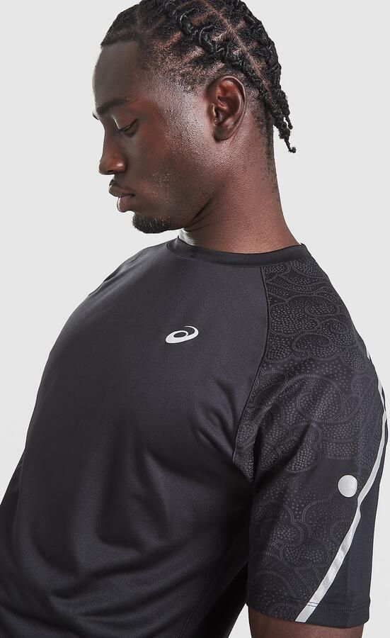 ASICS Road Lite Show All Over Print T-Shirt Zwart- Heren Zwart