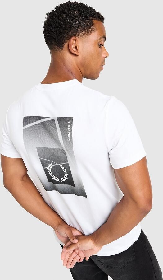 Fred Perry Back Graphic T-Shirt Wit- Heren Wit
