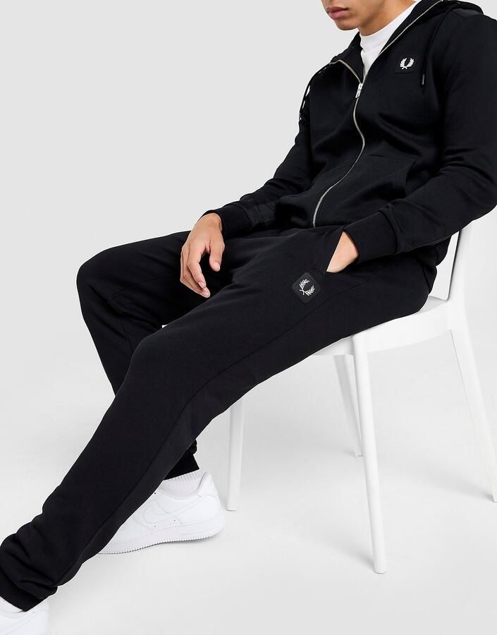 Fred Perry Badge Cuffed Joggers Zwart- Heren Zwart