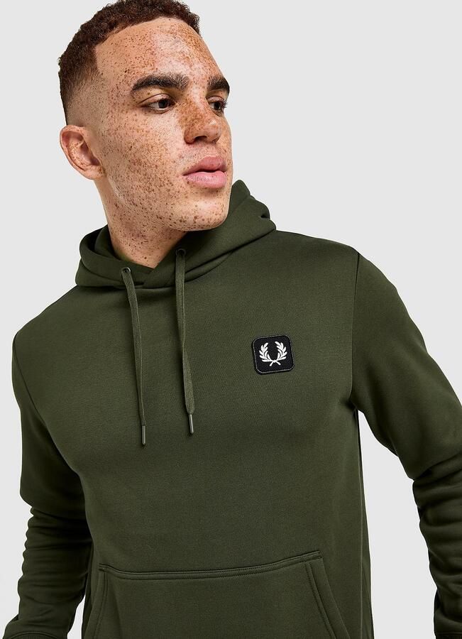 Fred Perry Badge Overhead Hoodie Olive- Heren Olive