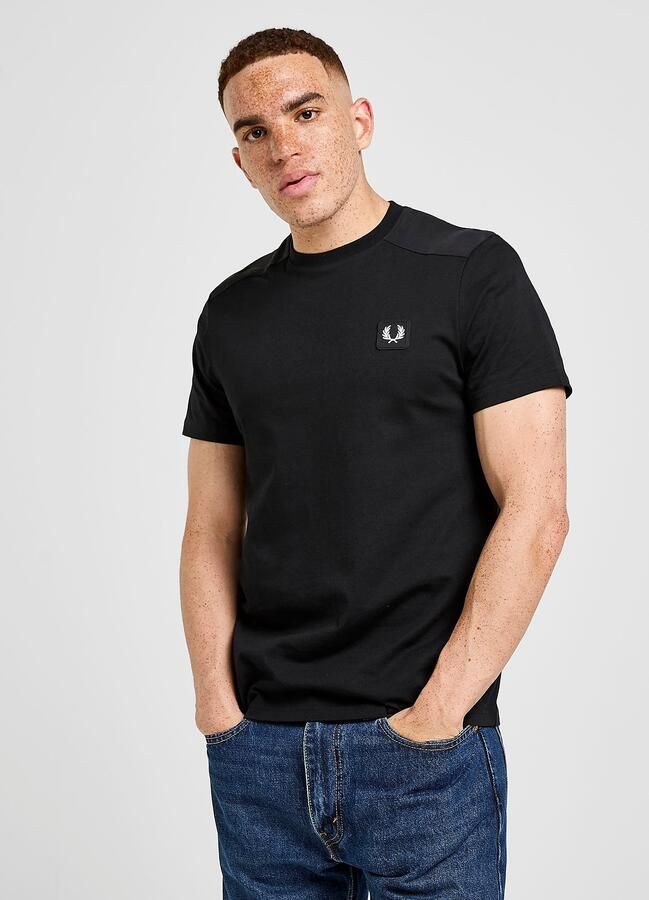 Fred Perry Badge Panel T-Shirt Zwart- Heren Zwart