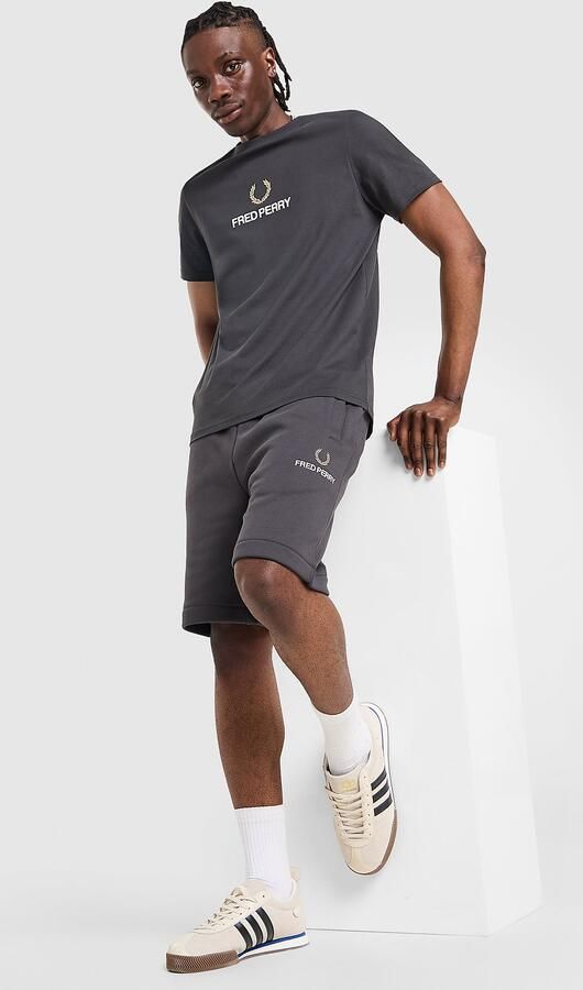 Fred Perry Emblem Stack T-Shirt Grijs- Heren Grijs