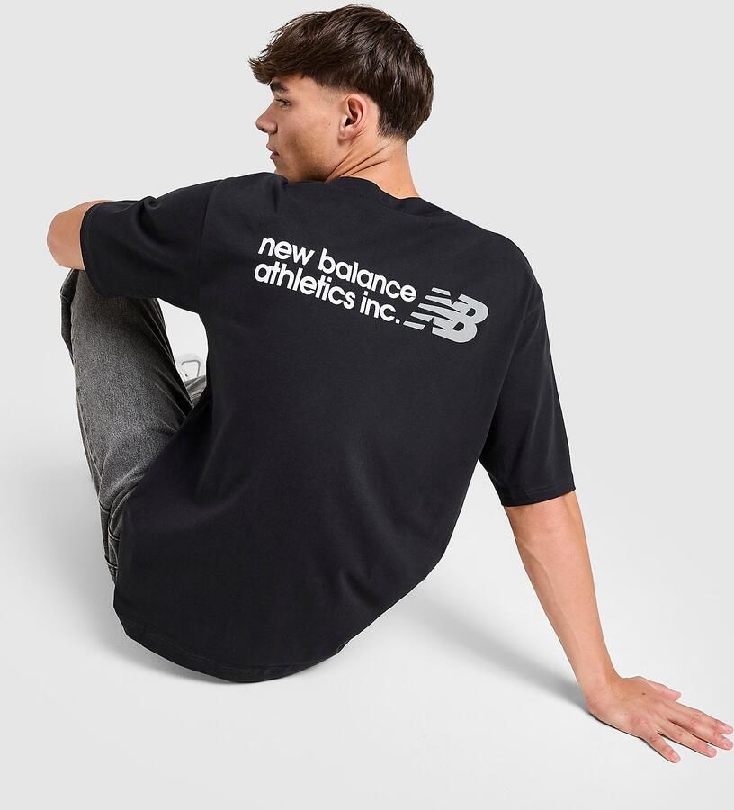 New Balance Back Logo T-Shirt Zwart- Heren Zwart