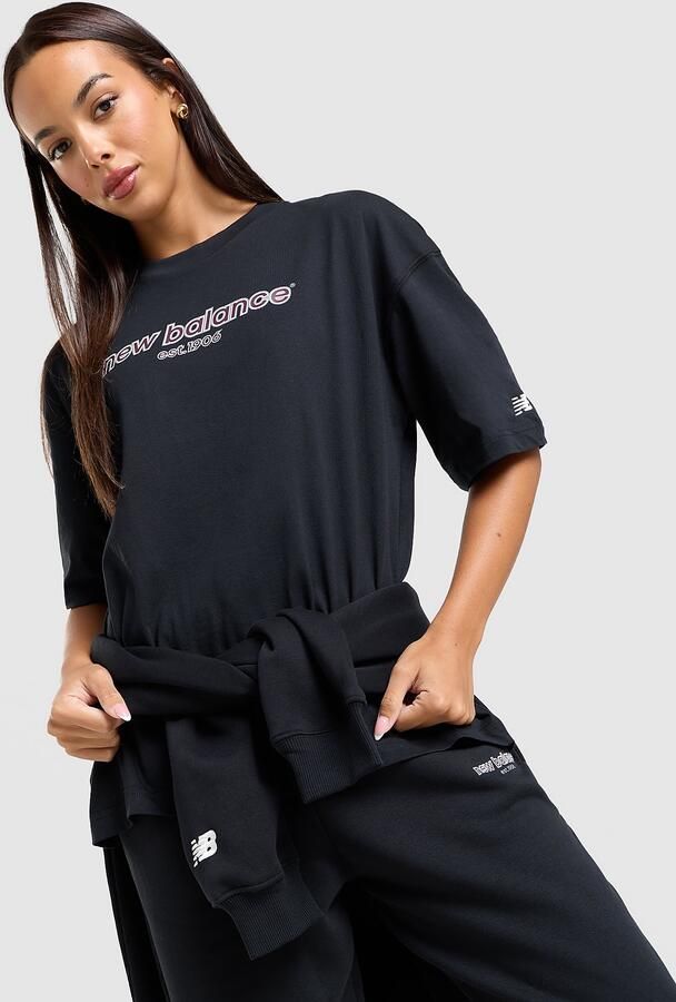 New Balance College Boyfriend T-Shirt Zwart- Dames Zwart