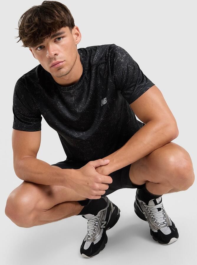 New Balance Essential All Over Print T-Shirt Zwart- Heren Zwart