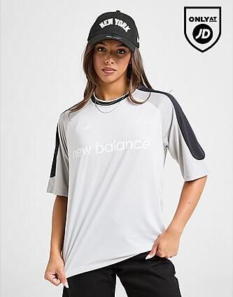 New Balance Football Boyfriend T-Shirt Grey- Dames Grey