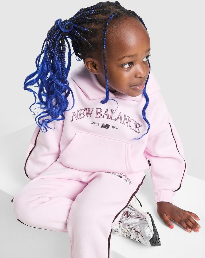 New Balance ' Varsity Overhead Tracksuit Infant Roze Kind Roze