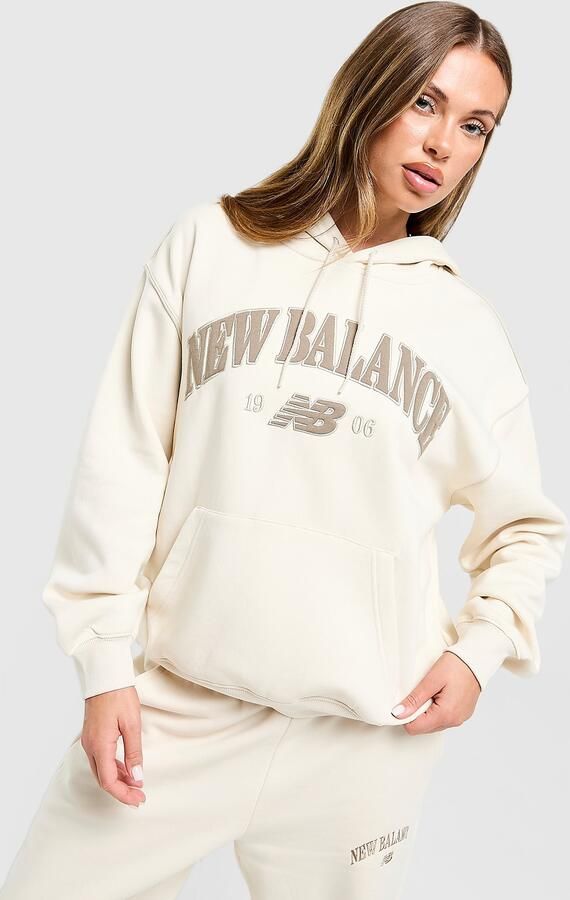 New Balance Varsity Overhead Hoodie Beige- Dames Beige
