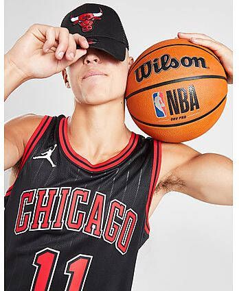 New era NBA Chicago Bulls 9FORTY Trucker Cap Black- Dames