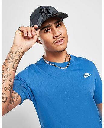 New era Camouflage Yankees Logo Pet Gebogen Klep Black