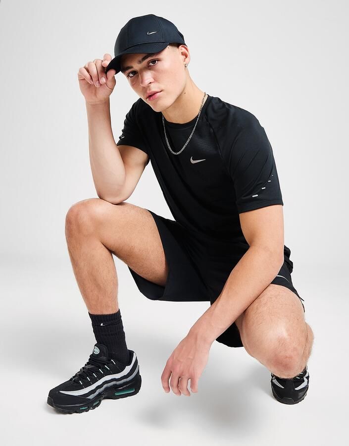 Nike Dri-FIT ADV hardlooptop met korte mouwen voor heren Stride Zwart- Heren Zwart