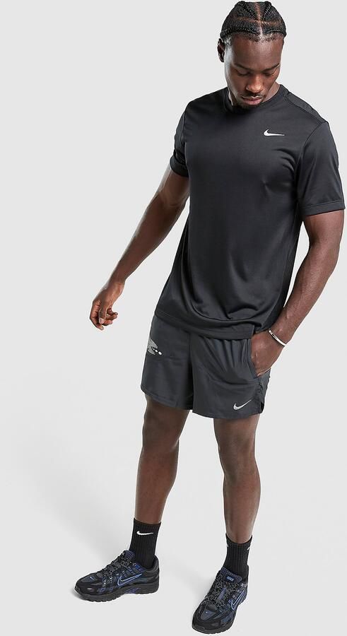 Nike Fitness T-shirt voor heren Dri-FIT Legend Zwart- Heren Zwart - Foto 10