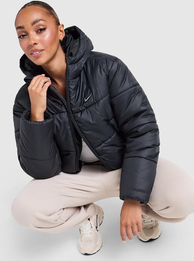 Nike Gym Life Swoosh Synthetic Jacket Zwart- Dames Zwart