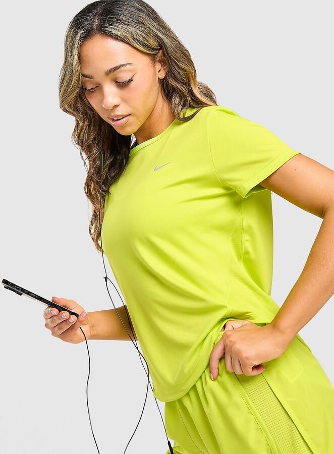Nike (R)TEMPO T Groen- Dames Groen