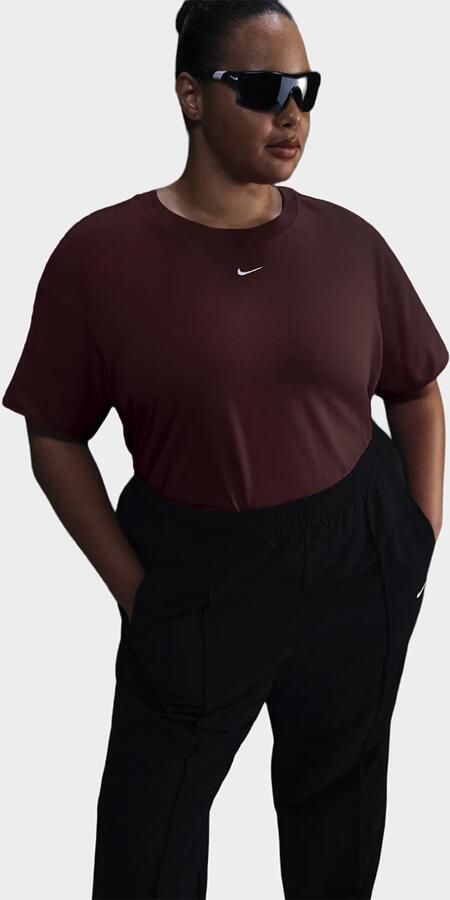 Nike T-shirt voor dames Sportswear Essential Rood- Dames Rood