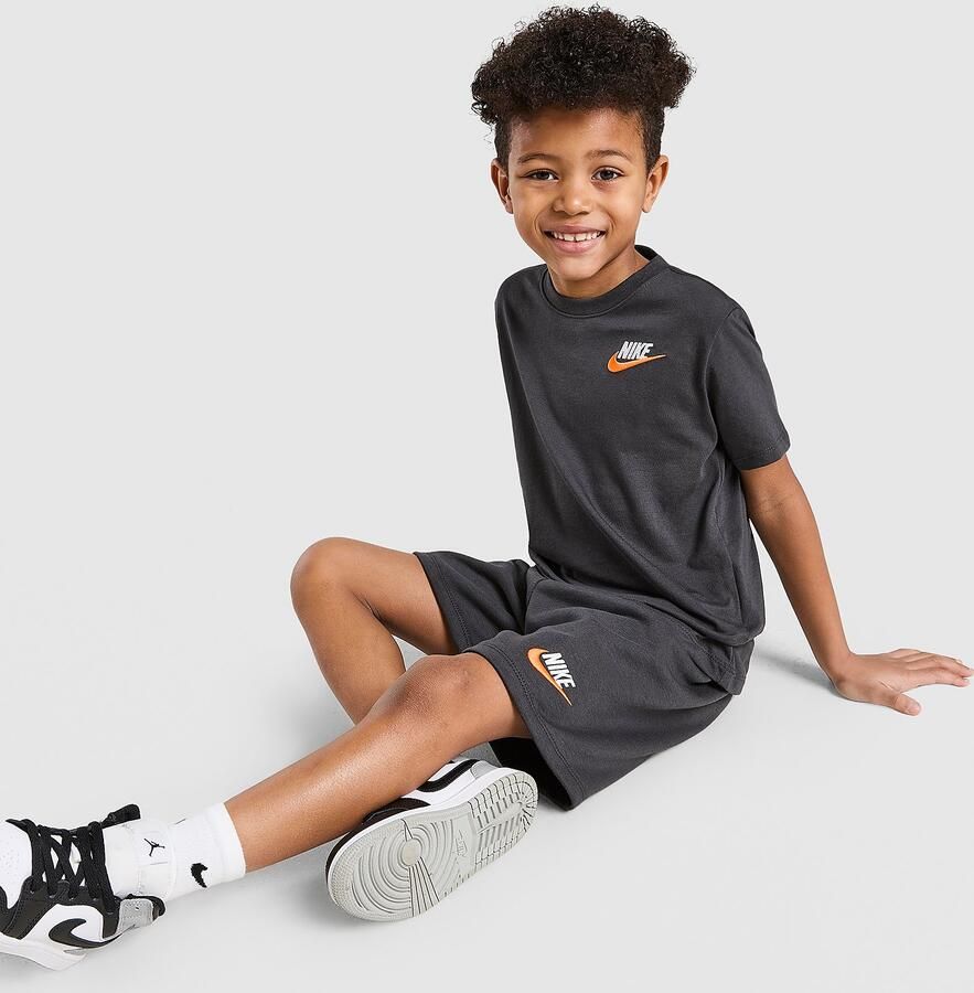Nike T-Shirt Shorts Set Children Zwart
