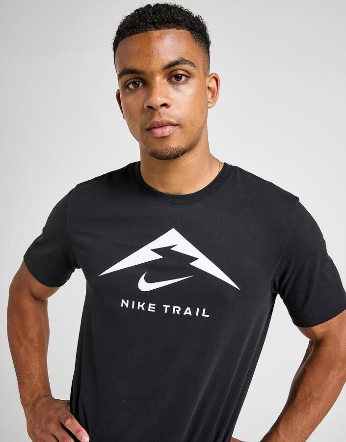 Nike Trail Graphic T-Shirt Zwart- Heren Zwart