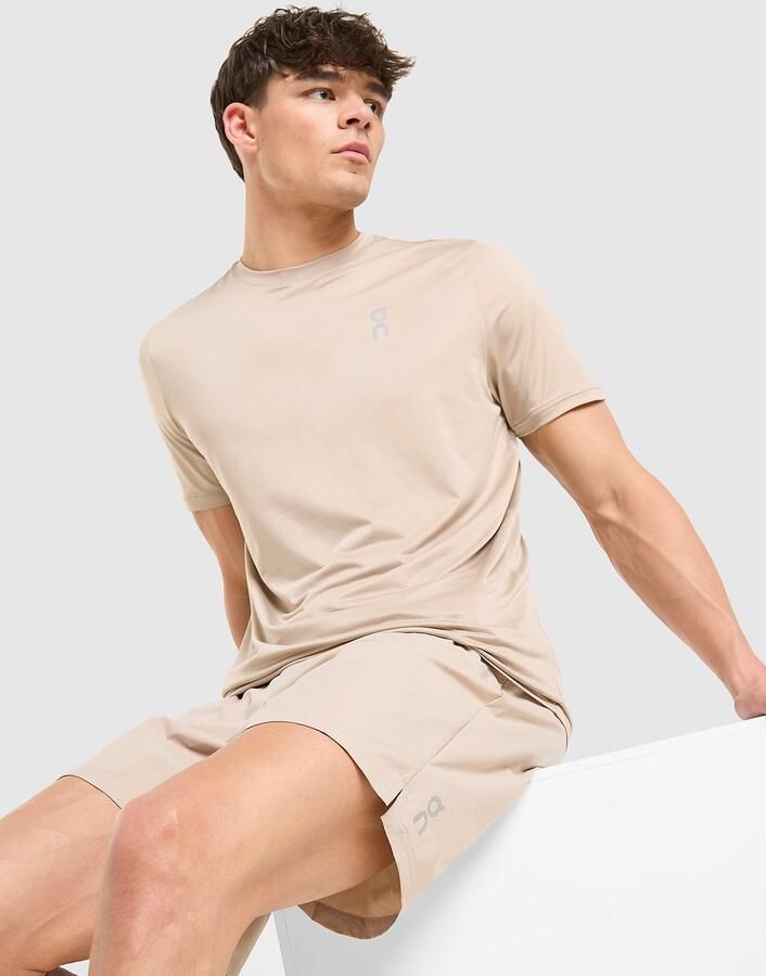 ON Running Core 7" Shorts Beige- Heren Beige