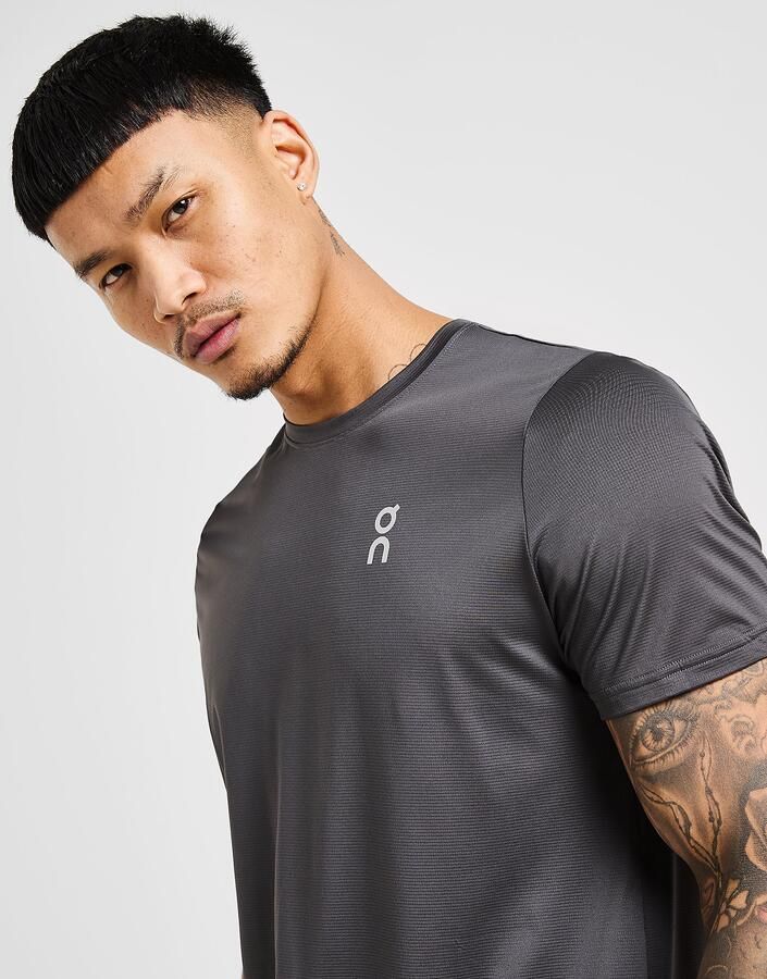 ON Running Core T-Shirt Grijs