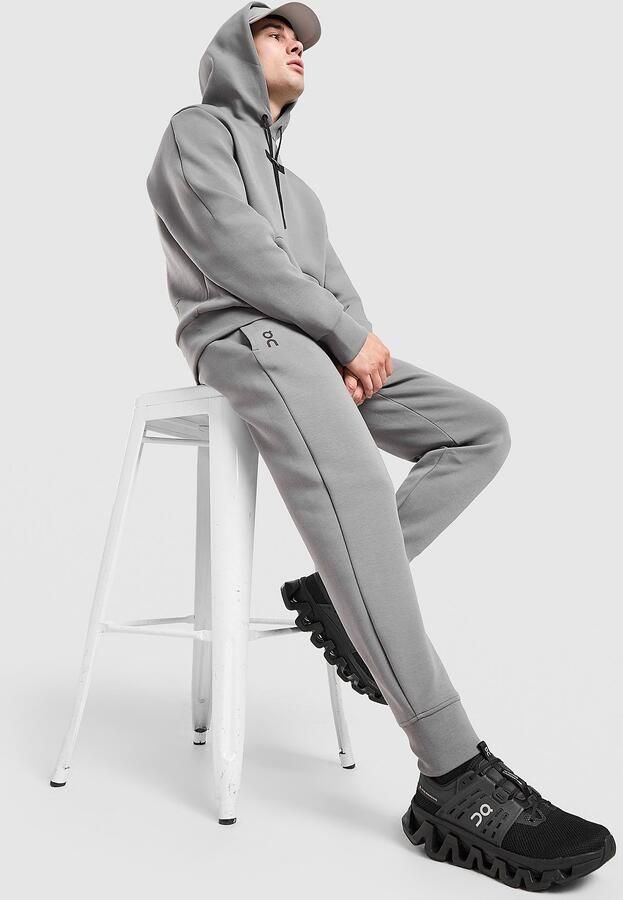 ON Running Tech Track Pants Grijs- Heren Grijs
