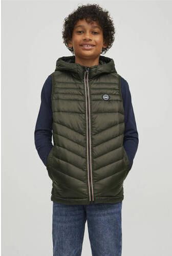 Jack & jones JUNIOR bodywarmer JJEHERO met logo donkergroen Jongens Polyester Capuchon 140