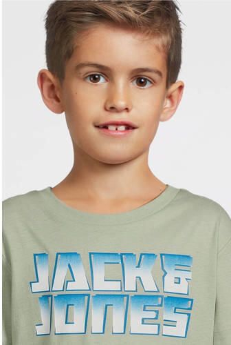 Jack & jones JUNIOR T-shirt JCOKAPPER met logo saliegroen Jongens Katoen Ronde hals 176