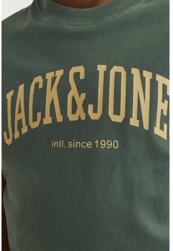 Jack & jones JUNIOR T-shirt JJEJOSH met tekst donkergroen Jongens Katoen Ronde hals 128
