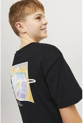 Jack & jones JUNIOR T-shirt JORARUBA LANDSCAPE met backprint zwart Jongens Katoen Ronde hals 128