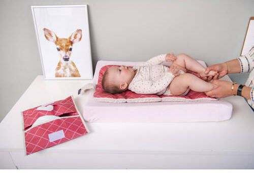 KipKep Napper verschoonmatje met teddy dusty clay Roze All over print - Foto 5