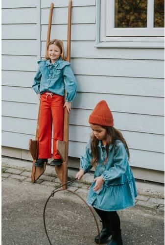 Koko Noko denim rechtvallende blouse met ruches lichtblauw Effen - Foto 4