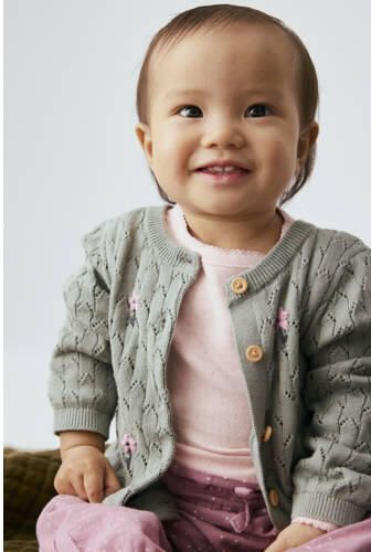 NAME IT BABY katoenen rechtvallend gebloemd gebreid vest met borduursels groen - Foto 3