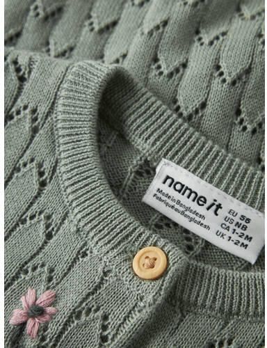 NAME IT BABY katoenen rechtvallend gebloemd gebreid vest met borduursels groen - Foto 2