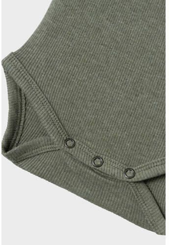 NAME IT BABY romper NBMKAB mosgroen Jongens Stretchkatoen Ronde hals Effen