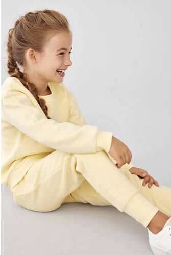 Name it KIDS regular fit joggingbroek NKFLENA met biologisch katoen geel Meisjes Katoen (biologisch) 116 - Foto 4