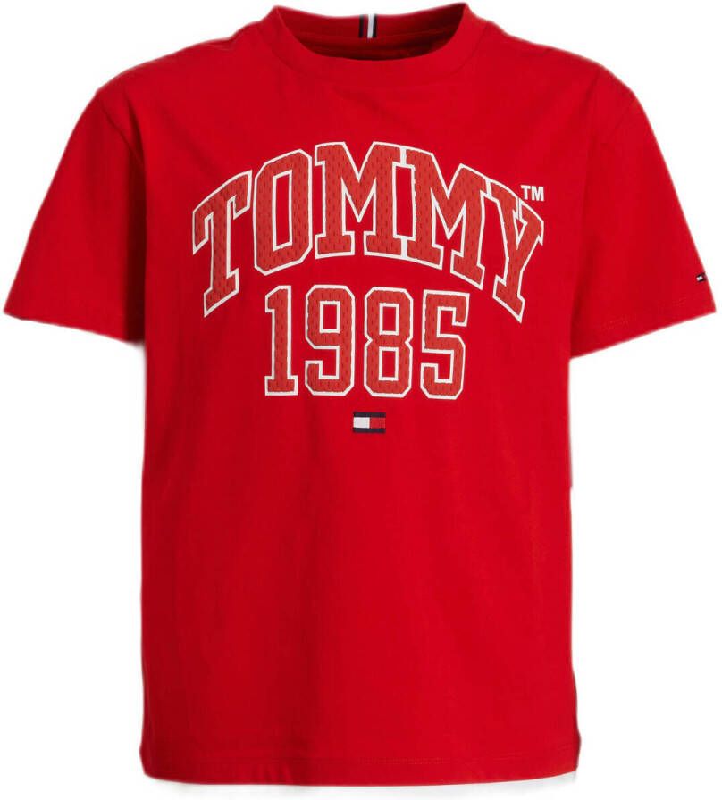 Tommy Hilfiger T-shirt TOMMY VARSITY TEE S S met logoprint op borsthoogte