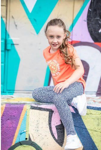 TYGO & vito T-shirt met printopdruk oranje Meisjes Polyester Ronde hals 110 116 - Foto 2