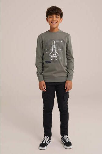 WE Fashion longsleeve met printopdruk grijsgroen Jongens Katoen Ronde hals 134 140