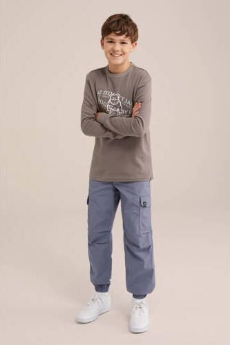 WE Fashion longsleeve met printopdruk lichtbruin Jongens Katoen Ronde hals 110 116