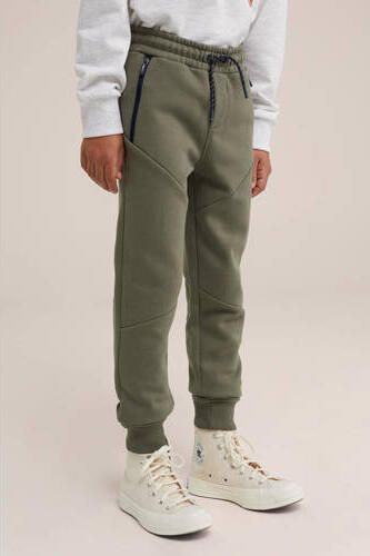 WE Fashion slim fit joggingbroek olijfgroen Jongens Sweat Effen 104 - Foto 3