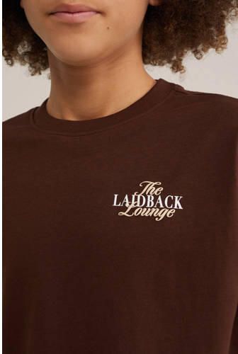 WE Fashion T-shirt met backprint donkerbruin Jongens Katoen Ronde hals - Foto 3