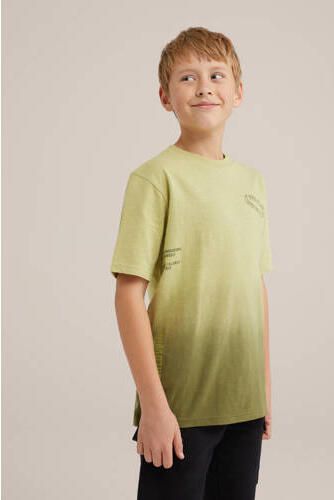 WE Fashion T-shirt met backprint groen Jongens Katoen Ronde hals Backprint 110 116 - Foto 3