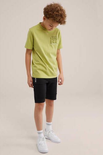 WE Fashion T-shirt met backprint olijfgroen Jongens Katoen Ronde hals Backprint 110 116 - Foto 2