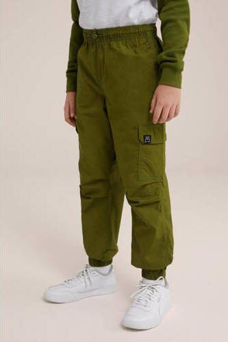 WE Fashion tapered fit cargobroek olijf groen Jongens Katoen Effen 110 - Foto 3