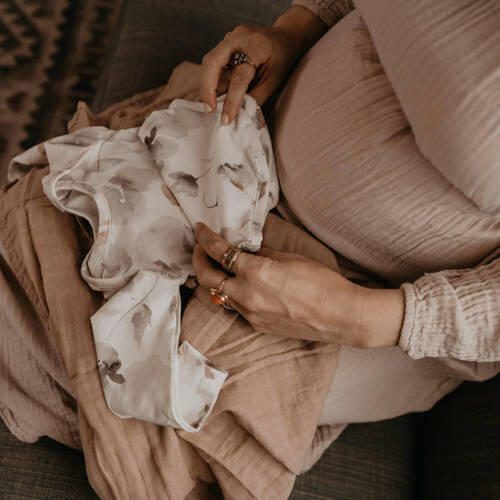 Yumi Baby newborn romper Magnolia off white lichtbruin lichtgrijs Ecru Jersey Ronde hals 56 - Foto 3