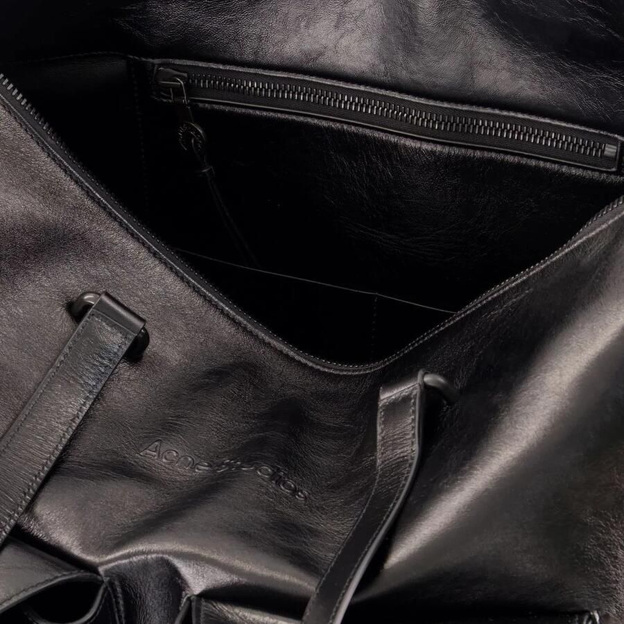 Acne Studios Hobo bags Multipocket Shoulder Bag Leather Black in zwart - Foto 2