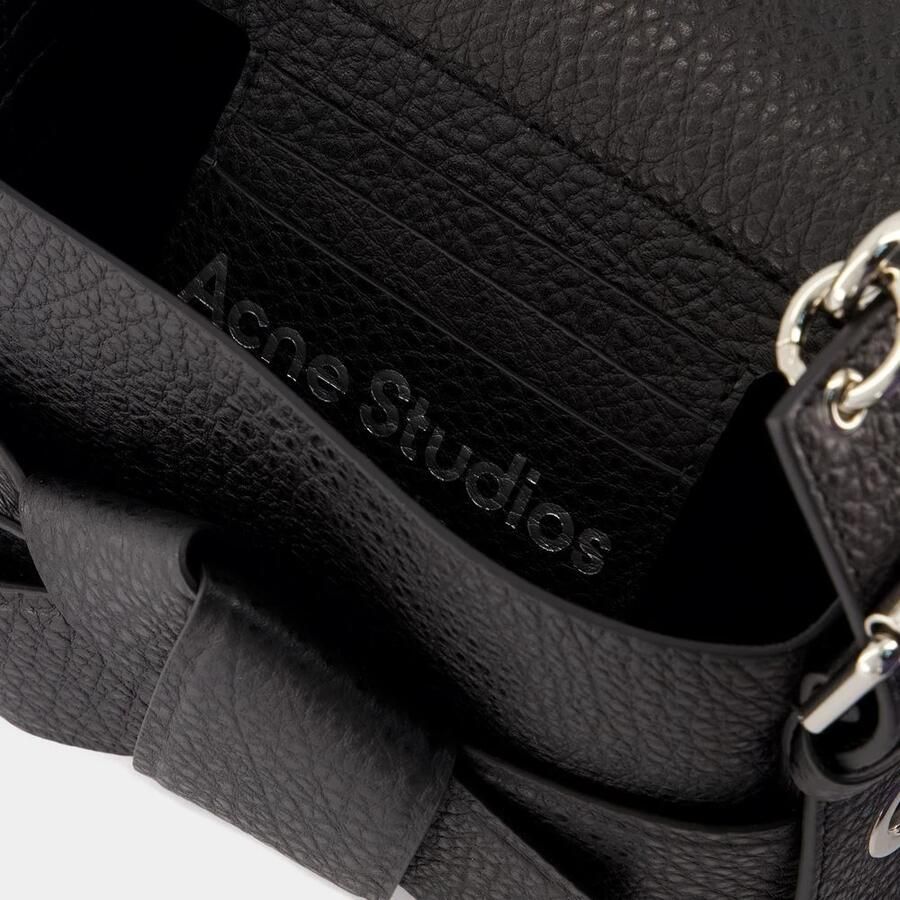 Acne Studios Hobo bags Musubi Shoulder Bag Leather Black in zwart - Foto 2