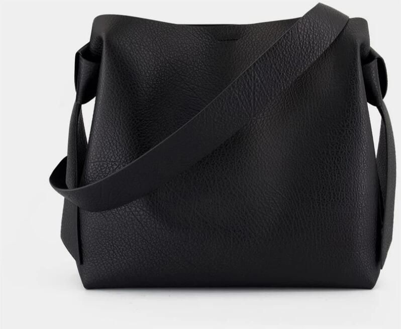 Acne Studios Hobo bags Musubi Midi Shoulder Bag Leather Black in zwart - Foto 4