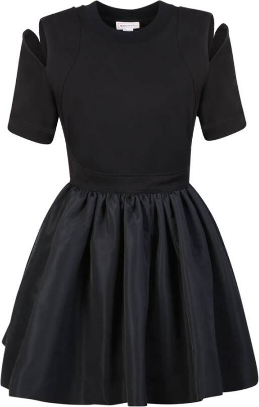 Alexander mcqueen Black hybrid mini dress from featuring a mid weight jersey warstwa zewnętrzna with slashed detailing and a gathered polyfaille skirt Zwart Dames