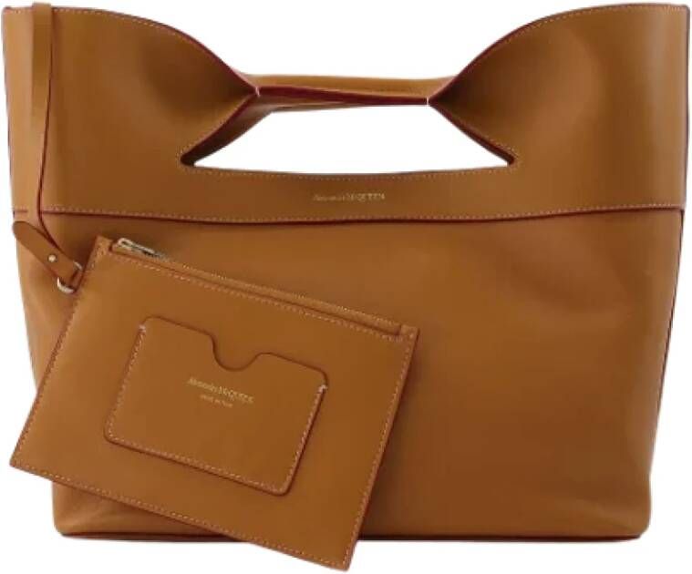 Alexander McQueen Pre-owned Leather handbags Bruin Dames