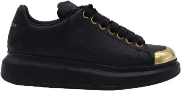 Alexander McQueen Pre-owned Leather sneakers Zwart Dames
